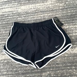 NWT Nike Black Athletic Short Size L